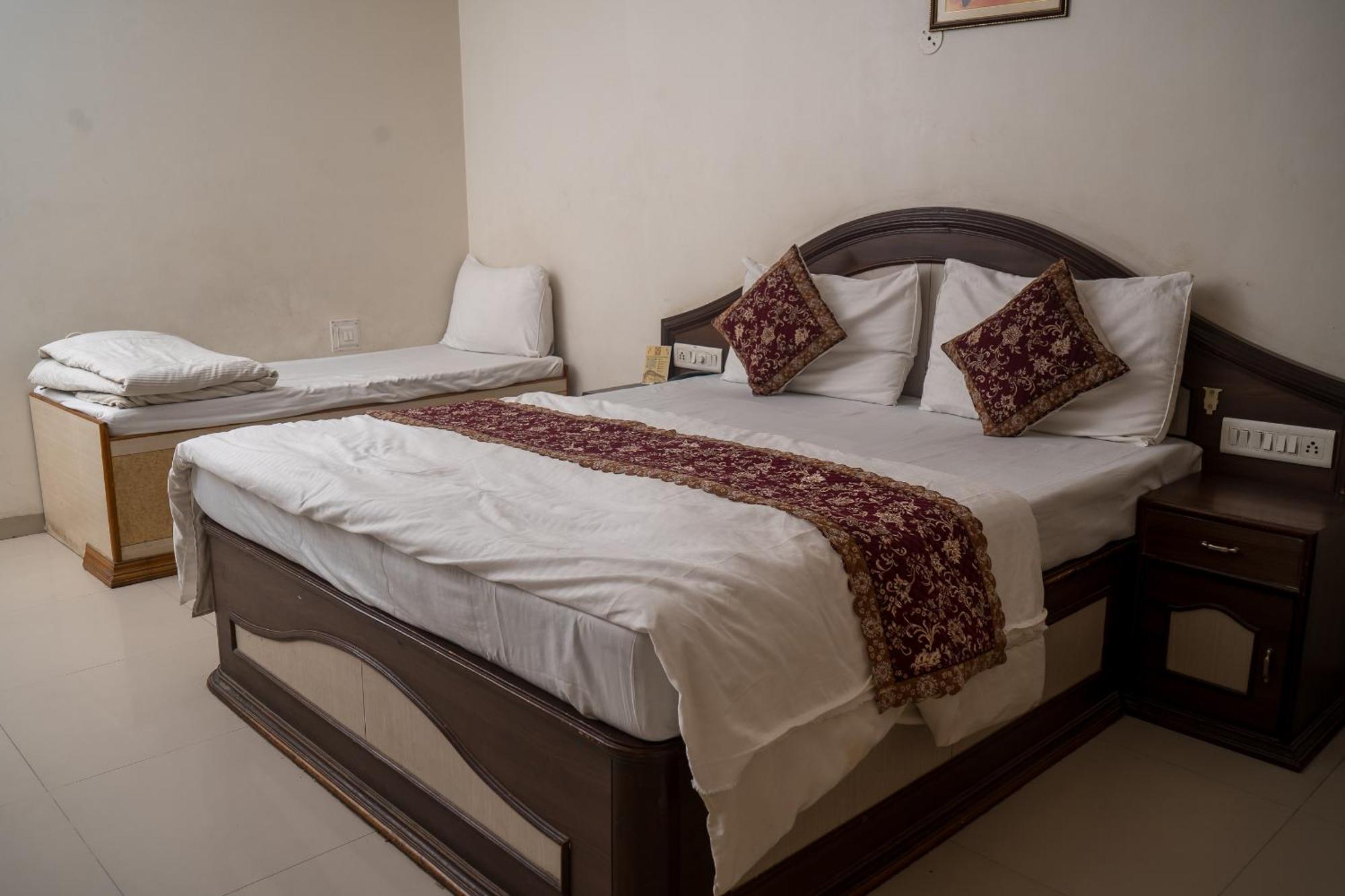 Hotel Ruby Jaipur Exteriör bild