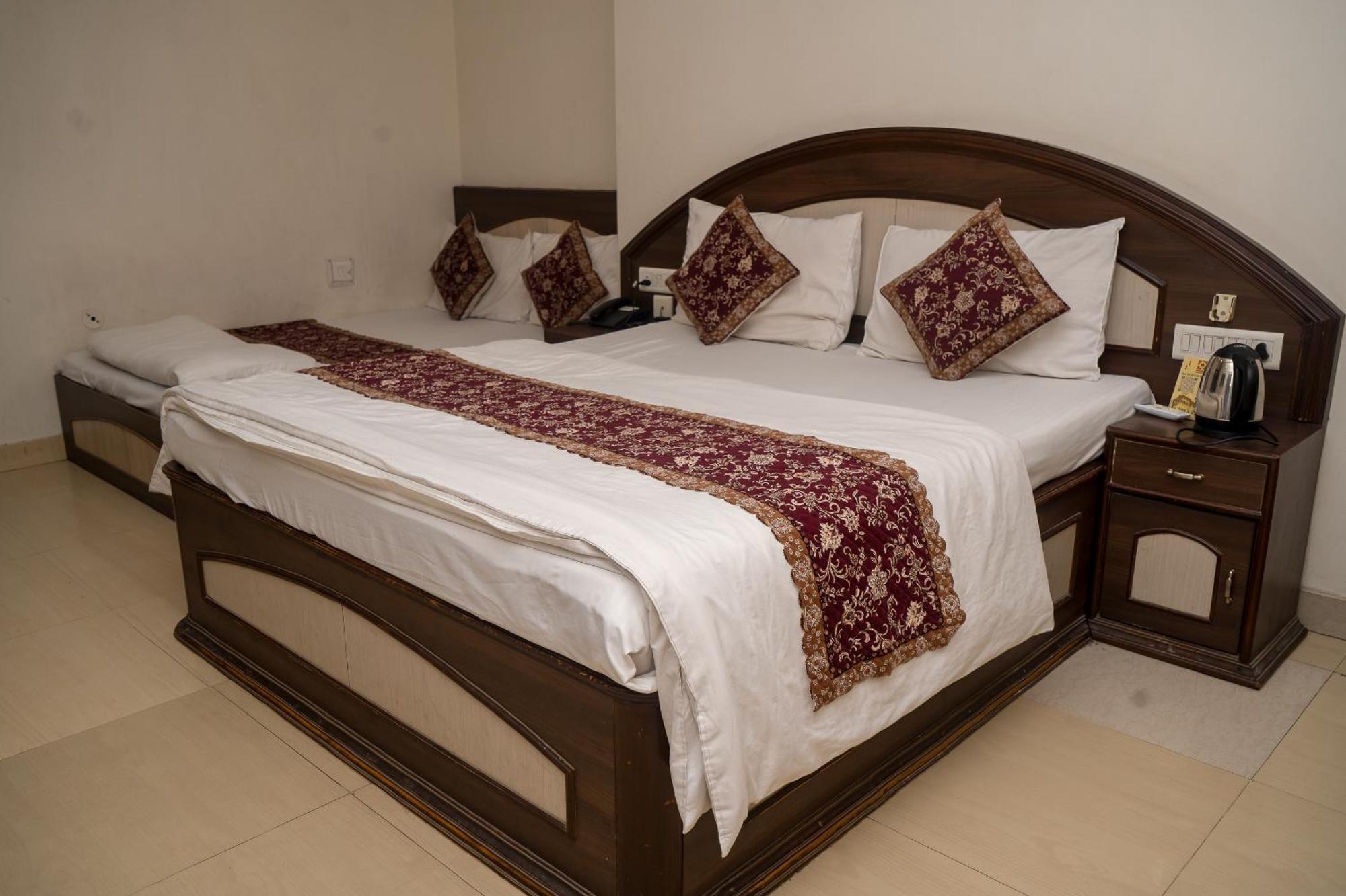 Hotel Ruby Jaipur Exteriör bild