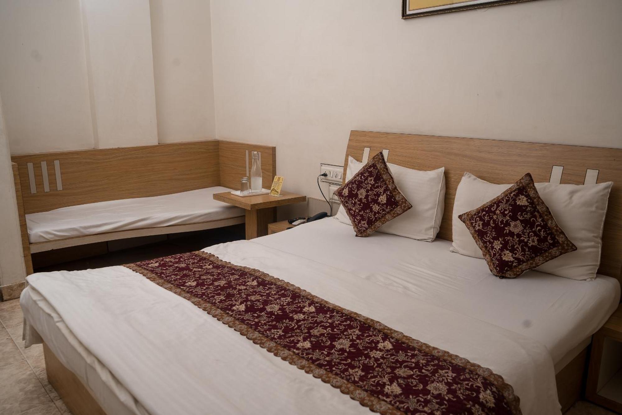 Hotel Ruby Jaipur Exteriör bild