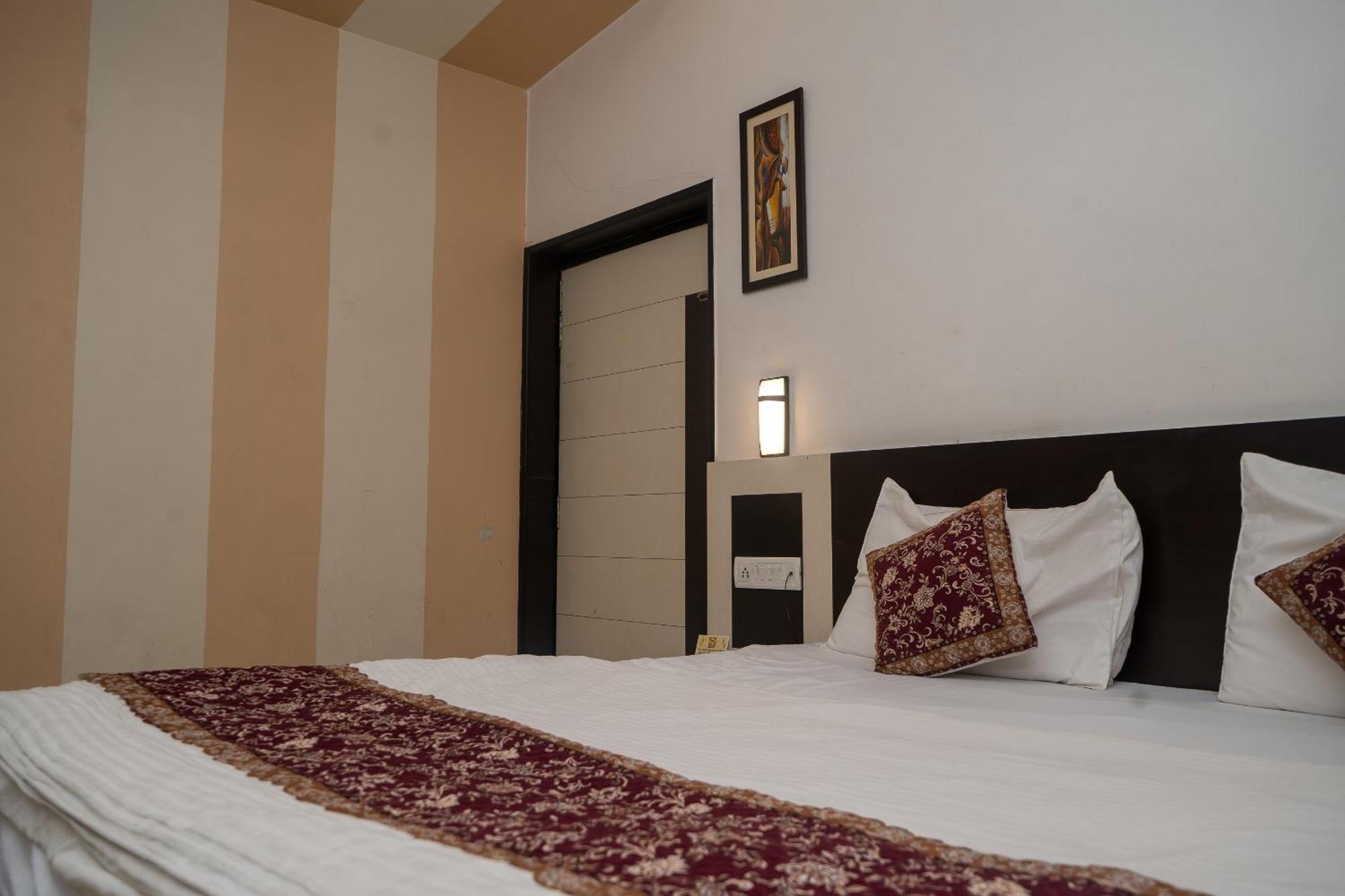 Hotel Ruby Jaipur Exteriör bild